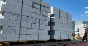 钦州 路沿石装车出货