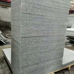 钦州 花岗岩 地铺成品300*600，尺寸标准、厚薄均匀