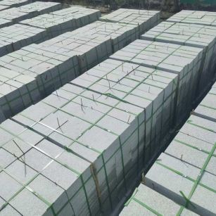 钦州 芝麻白1.8公分火烧300*600地铺，清仓大甩卖