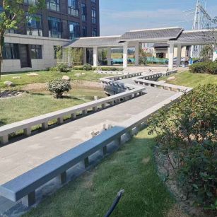 钦州 芝麻灰小区坐凳&栏杆安装效果