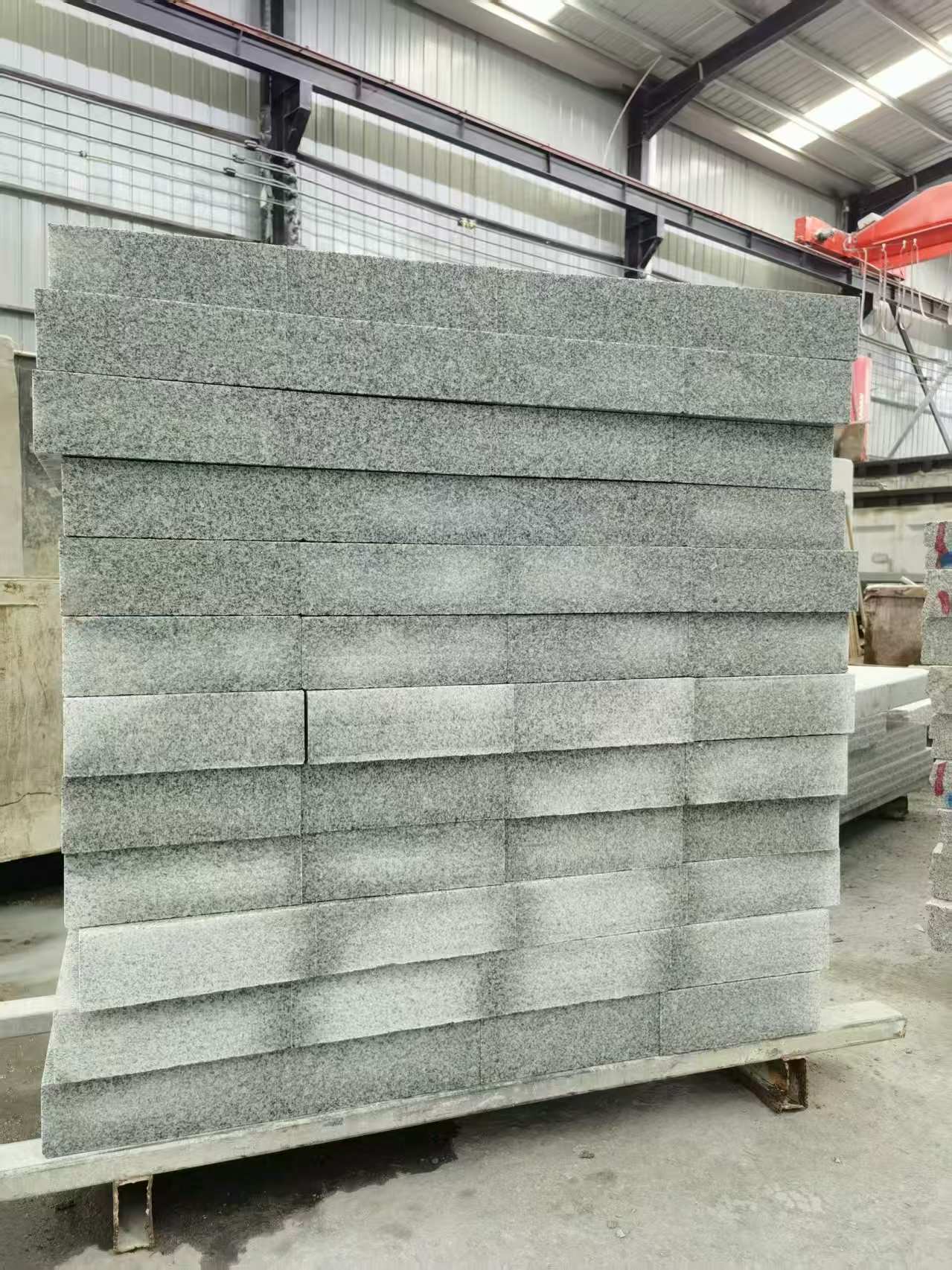 钦州 芝麻白10公分300*600广场地铺，A料定制，尺寸标准，厚薄均匀