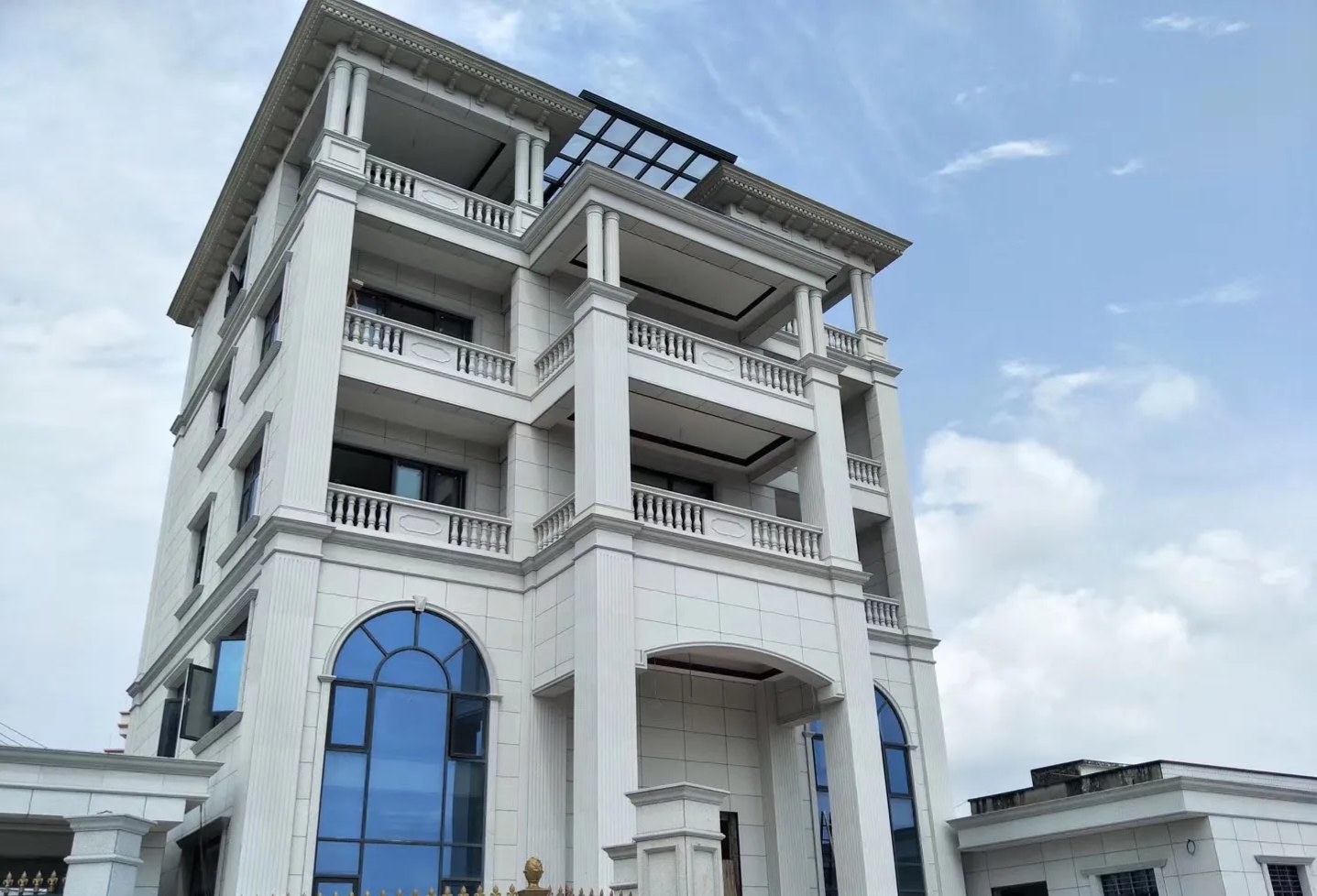 钦州芝麻白别墅干挂效果展示